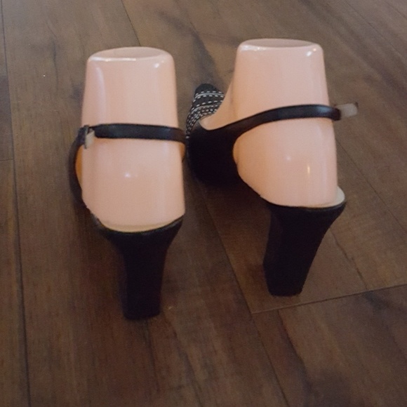 Circa‎ Joan & David - Black Block Heel Slingbacks - Picture 3 of 7